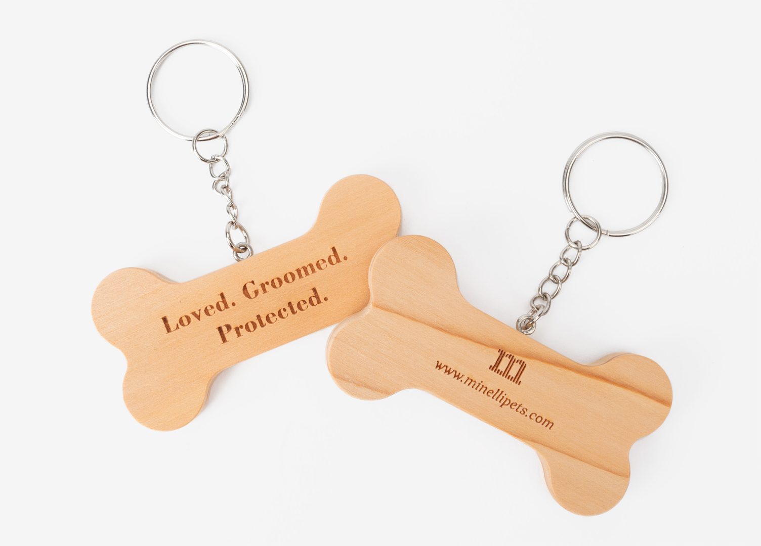 Designed to attach to any leash, the pendant combines style and practicality. Learn more about our private and white label ID Tag solutions